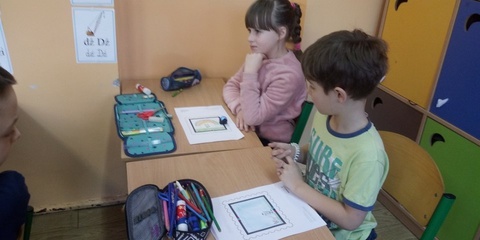 Niespodzianka dla Babci i Dziadka- zajęcia z ozobotami.