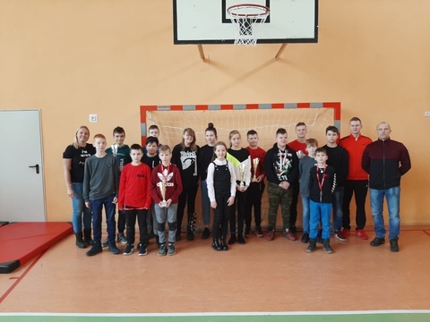 Szkolny i gminny konkurs wiedzy o sporcie.