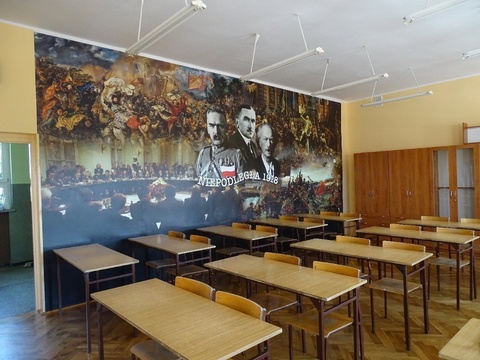 Szkoła pięknieje w czasie kwarantanny.