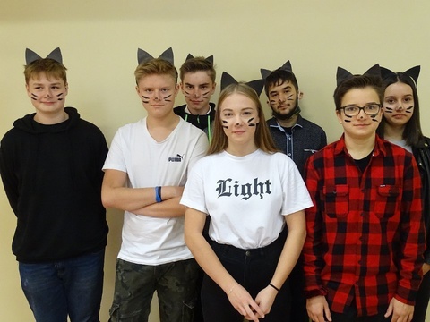 Otrzęsiny licealistów.