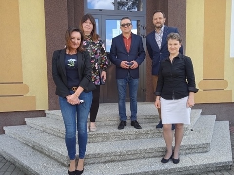 Z TEATREM ZA PAN BRAT