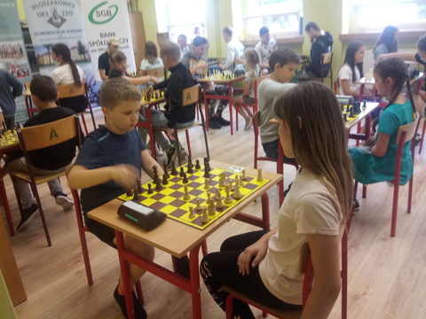 Turniej szachów szybkich o Puchar Dyrektora Szkoły pana Jarosława Zielonki.