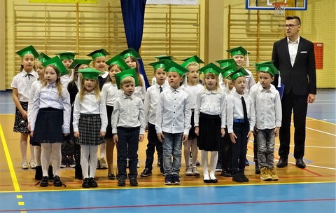 Pasowanie pierwszoklasistów.