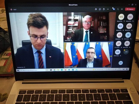 Udział naszych licealistów w konsultacjach Strategii RP.