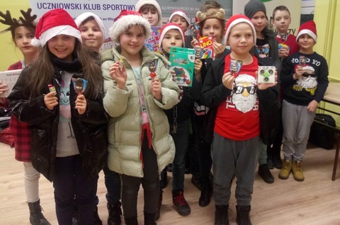 Turniej Mikołajkowy klas III