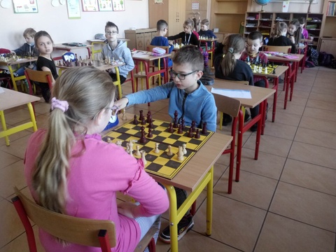 Turniej szachowy w klasie 2 a