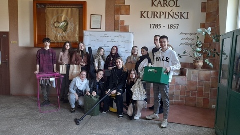 3LO świętuje dzień bez plecaka