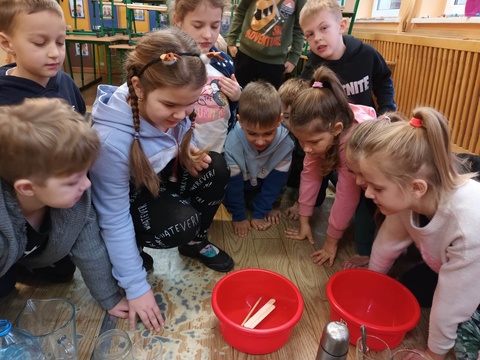 Co pływa, a co tonie? 