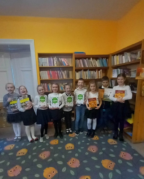 Pierwszaki recytują wiersze Juliana Tuwima