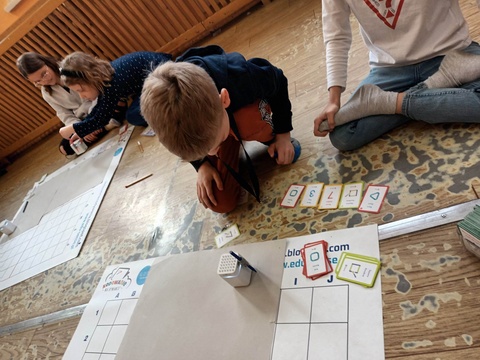 Rysujemy figury geometryczne w 2a