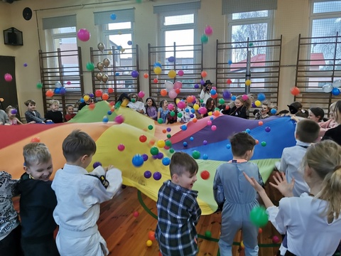 Bal karnawałowy klas drugich