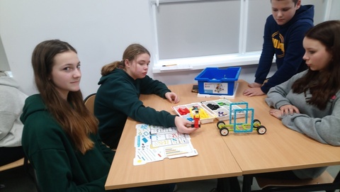 Drążek gimnastyczny na fizyce w 7a