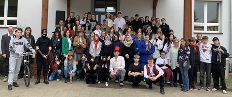 Pierwszy dzień wiosny - Dzień Narodów.