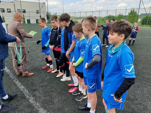 Piłkarze z Włoszakowic z awansem do finału wojewódzkiego w „Pucharze Tymbarku”