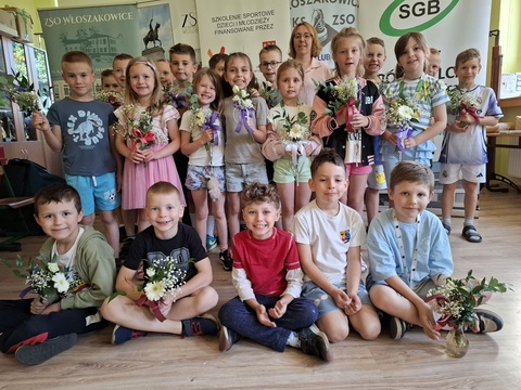 Warsztaty kwiatowe - dzień mamy w 1b